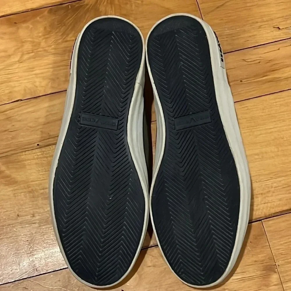SeaVees Hawthorne WOMENS Slip On Green Cushy memory foam sneaker 7.5